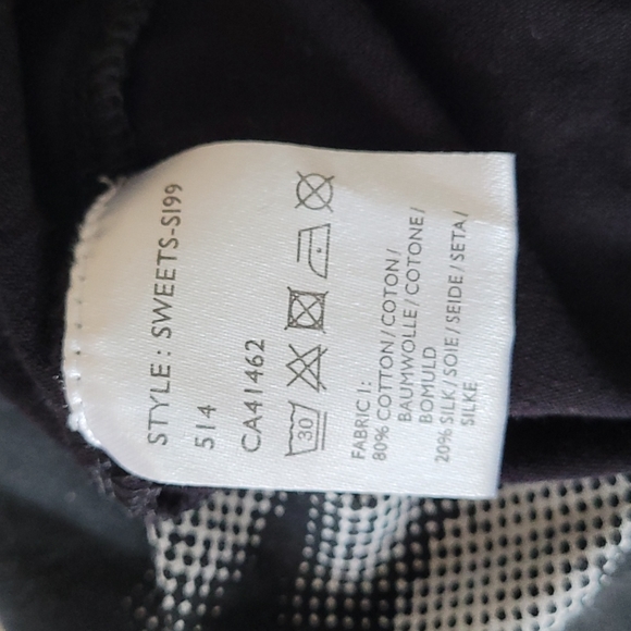 ST. Martin's silk and cotton graphic blouse. - Picture 5 of 5